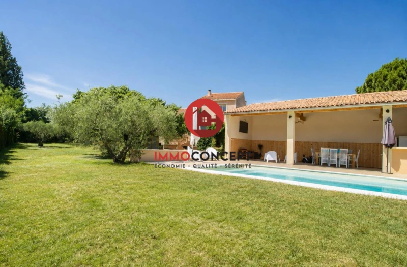 Vue piscine pool house