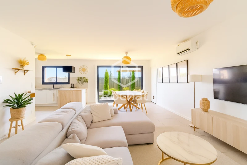 Salon - Maison récente (2022) à Beauvallon