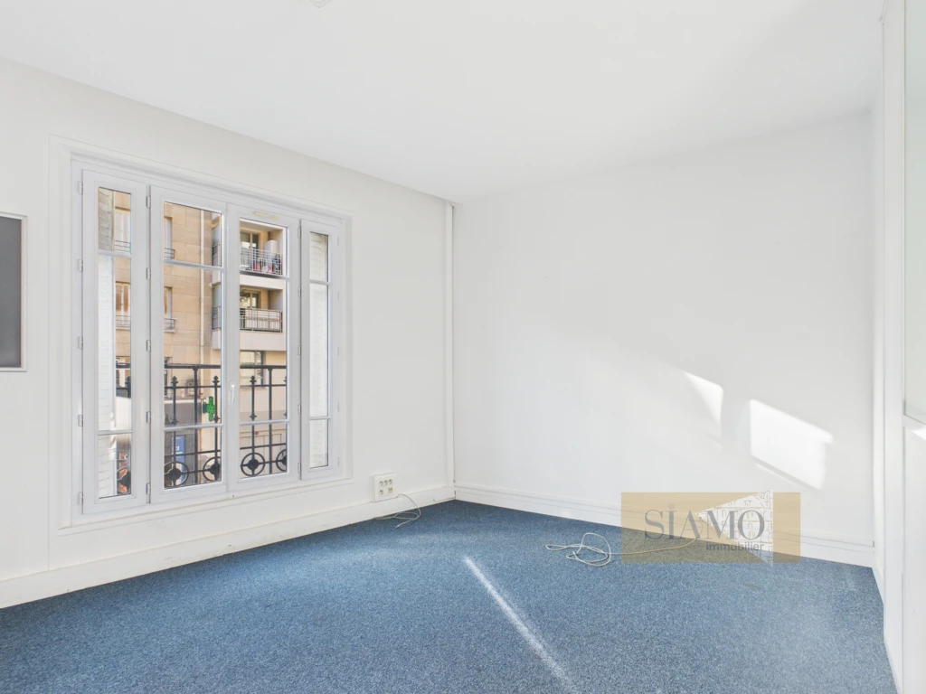 Bureau 1 etg de droite