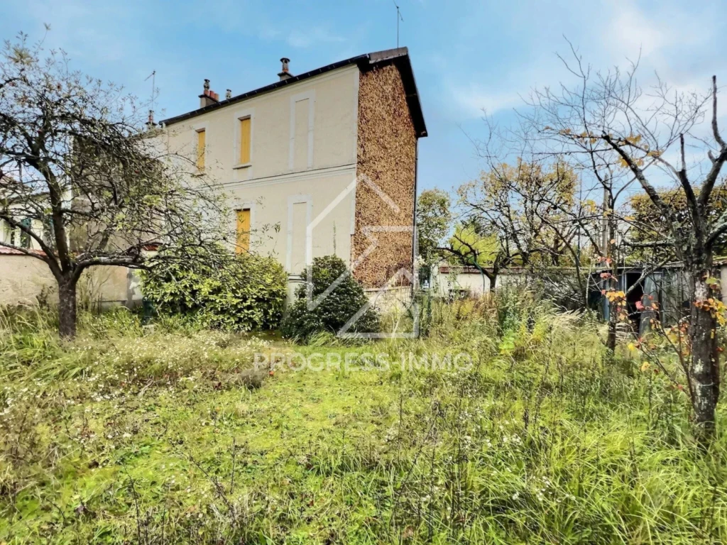 Maison charmante à rénover à La Varenne Saint-Hilaire 28
