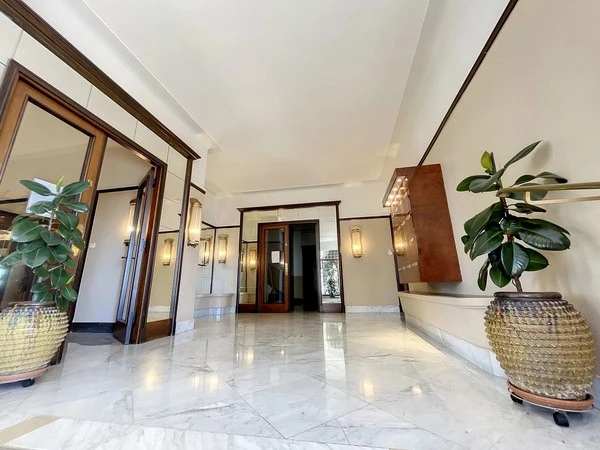 Appartement 3 pieces a vendre Nice Promenade des anglais au calme avec VUE MER 13