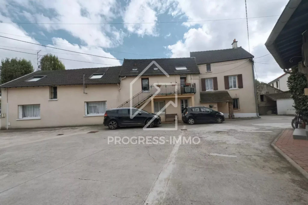 Ensemble Immobilier de 10 Logements et 1 Entrepôt au Centre-ville 22