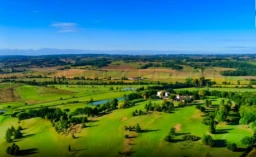 GERS CHATEAU XVIIIème 70 HA LAC 2 HA 1