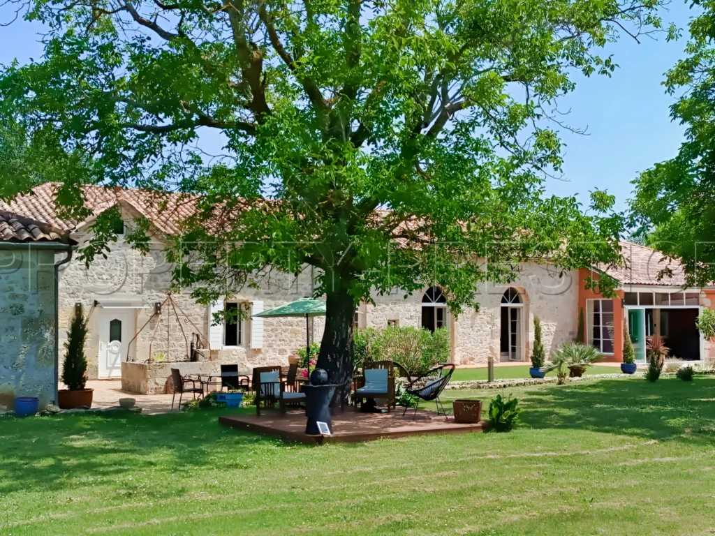 LOT ET GARONNE PROPRIETE XIXème EN PIERRES 3,6 HA 1
