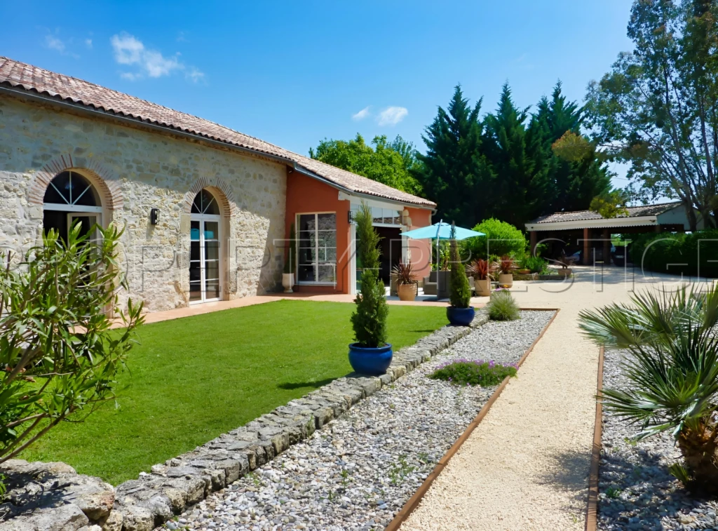 LOT ET GARONNE PROPRIETE XIXème EN PIERRES 3,6 HA 2
