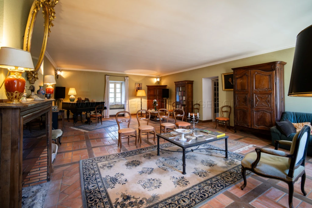 CARCASSONNE PROPRIETE 33 HA RUISSEAU 4