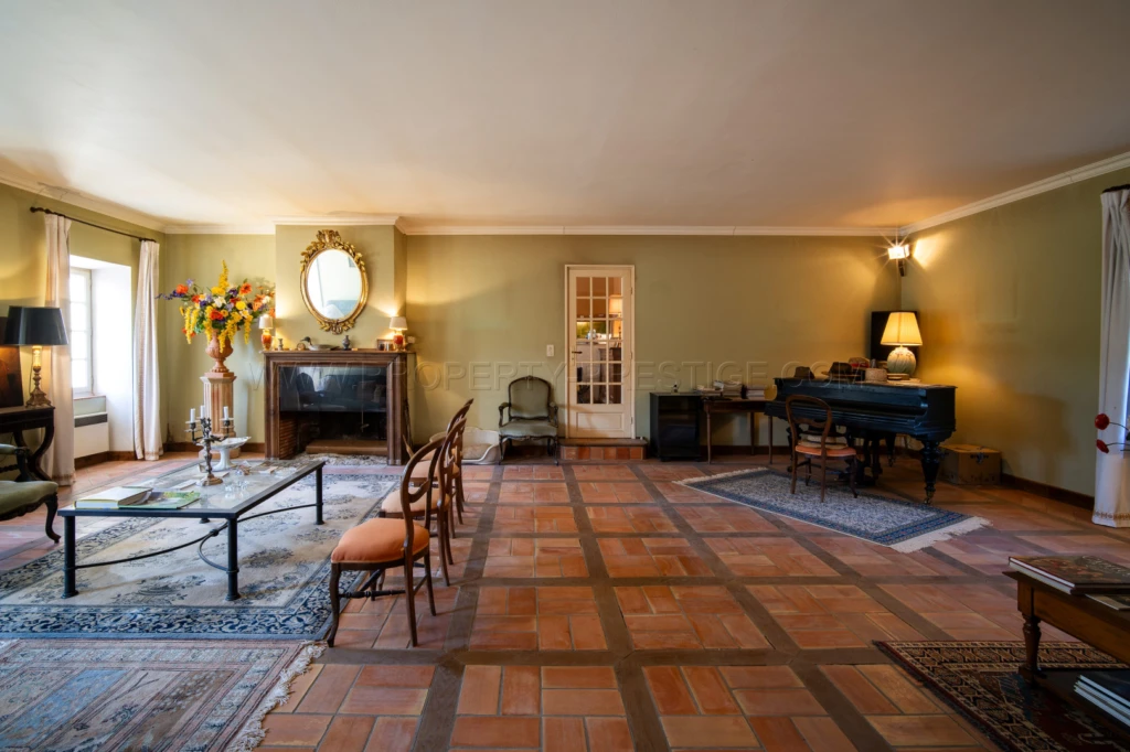 CARCASSONNE PROPRIETE 33 HA RUISSEAU 5