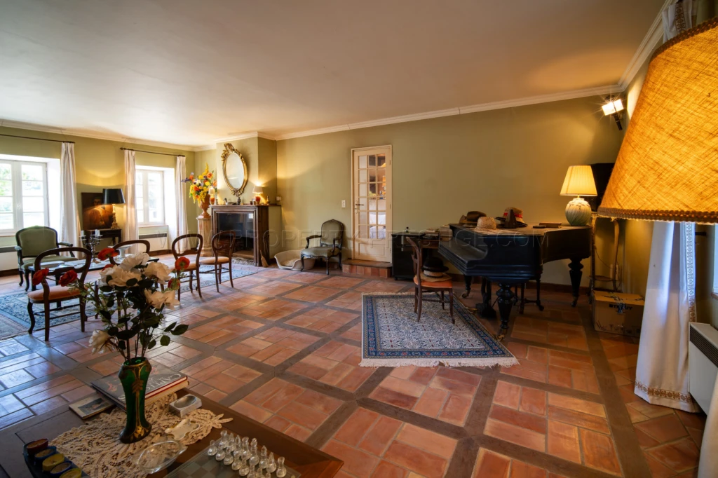 CARCASSONNE PROPRIETE 33 HA RUISSEAU 6