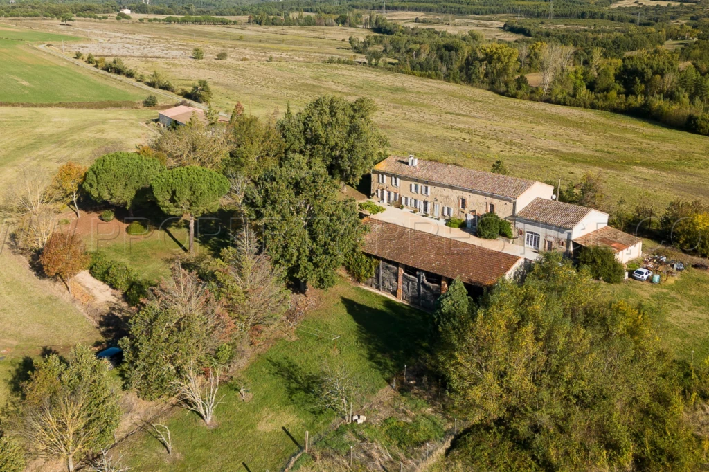 CARCASSONNE PROPRIETE 33 HA RUISSEAU 10