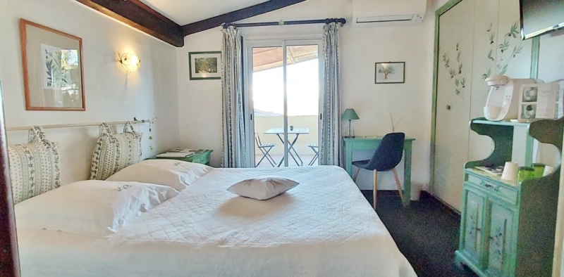 Bastide a Flayosc dans le Var proche village 12