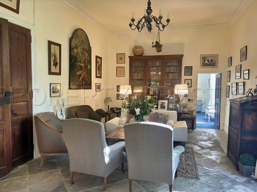 GARD DEMEURE PRIVEE CHATEAU XVIIème 5