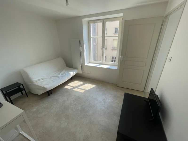Studio T1 de 17m2 meublé idéal étudiant 4