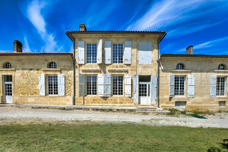 BORDEAUX PROPRIETE 1300 M² EVENEMENTIEL 6,4 HA 1