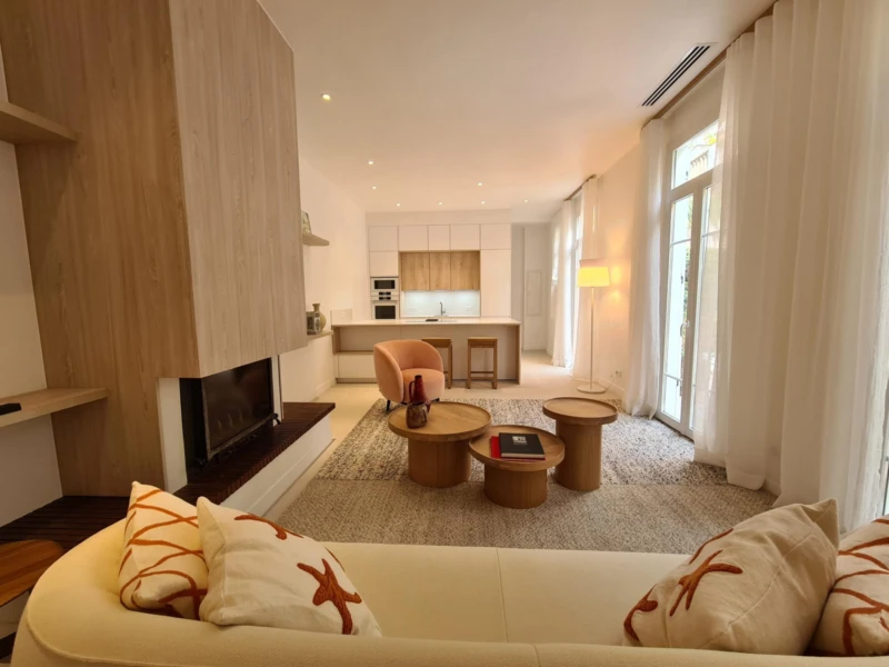 Maison duplex 131m2 - 4 pièces - Cannes (06400) 8