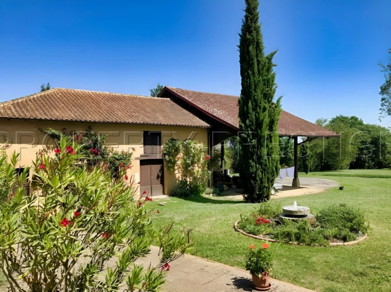GERS PROPRIETE 30 HA BELLE NATURE 1