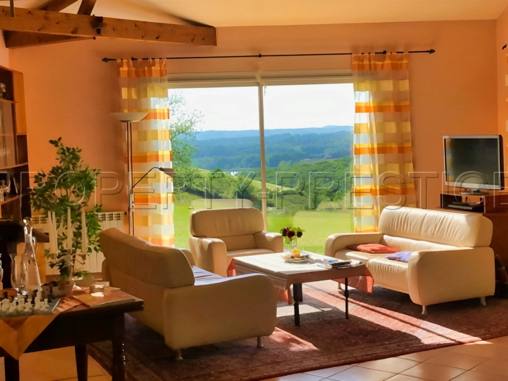 GERS PROPRIETE 30 HA BELLE NATURE 13