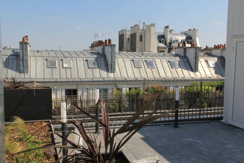 Appartement avec balcon - Champs Elysées (loyer tout inclus) 12