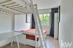 T5 -3 chambres - 10 couchages - centre ville  avec parkings -cave - gardien (loyer tout inclus) 2