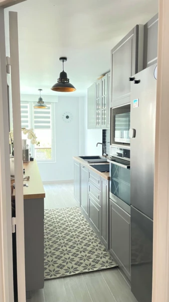 Appartement refait à neuf et épuré (loyer tout inclus) 14