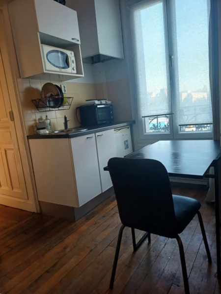 Studio Paris - La Défense (loyer tout inclus) 1