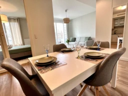 Appartement deux pièces neuf et meublé avec soin avec imprenable sur tout Paris (loyer tout inclus) 2