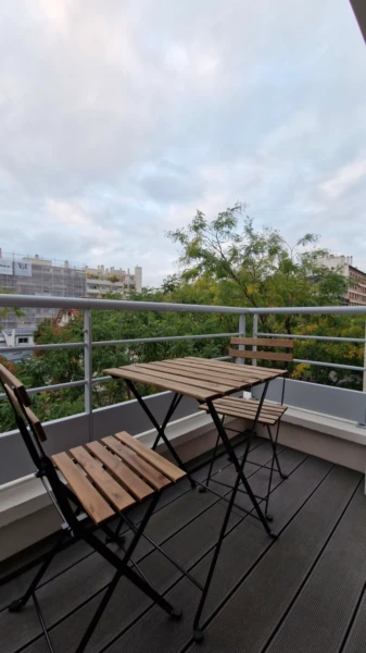 Appartement deux pièces neuf et meublé avec soin avec imprenable sur tout Paris (loyer tout inclus) 8