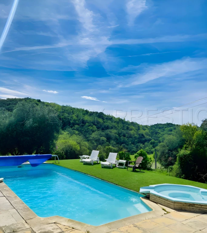 CARCASSONNE – PROPRIETE AGRICOLE – GITES – 47 HA 2