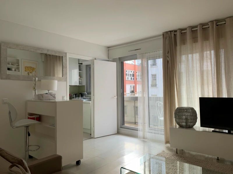 Superbe appartement, idéalement situé et entièrement équipé (loyer tout inclus) 4