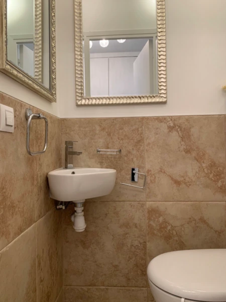 Superbe appartement, idéalement situé et entièrement équipé (loyer tout inclus) 9