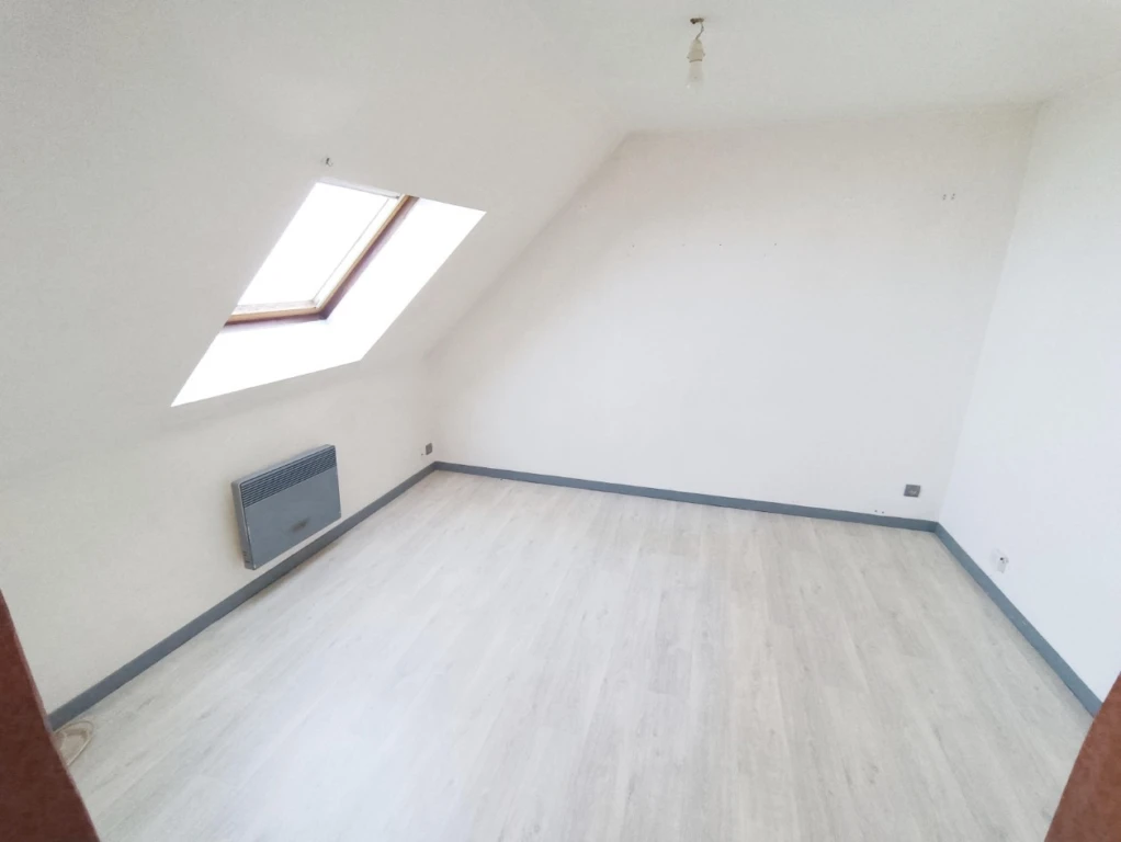 Appartement T2, proche centre 6