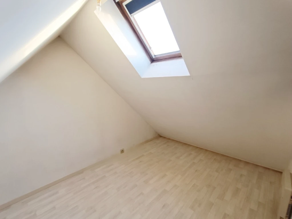 Appartement T2, proche centre 7