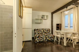Cozy 2-Room Apartment in Le Marais district (loyer tout inclus) 2