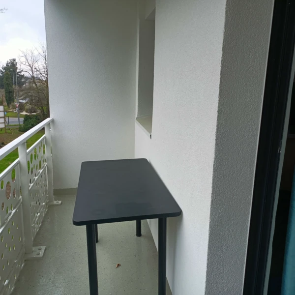 LOUE STUDIO 33M2 COMBS LA VILLE 1000 EUROS CC (loyer tout inclus) 9