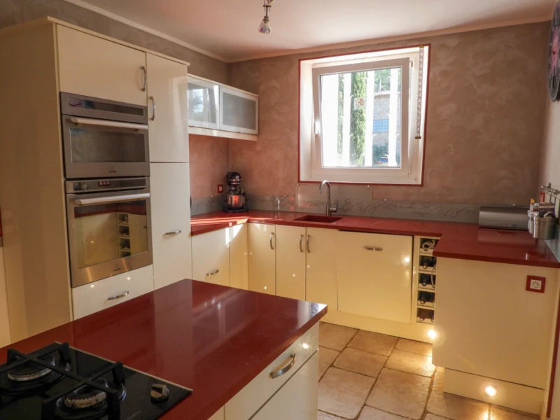 Entrecasteaux - Maison de caractère - Gîtes - Terrain 7733 m2 17