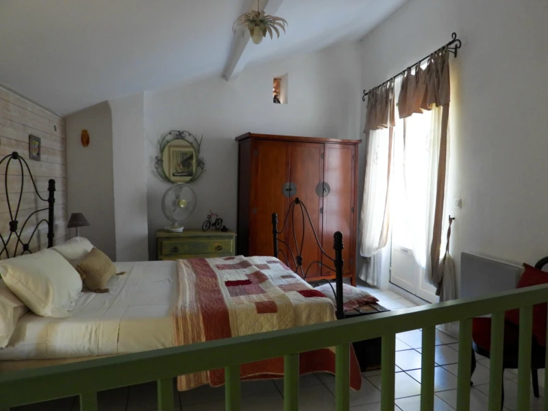 Entrecasteaux - Maison de caractère - Gîtes - Terrain 7733 m2 20
