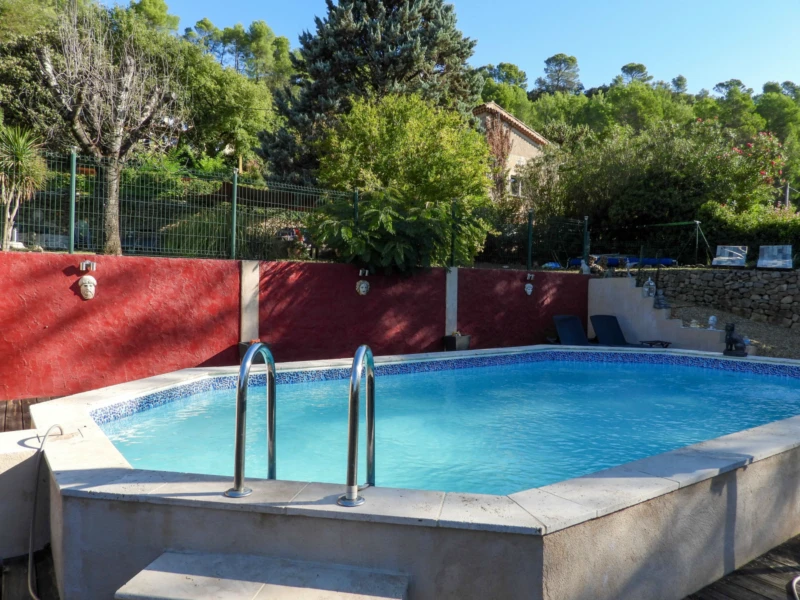Entrecasteaux - Maison de caractère - Gîtes - Terrain 7733 m2 9