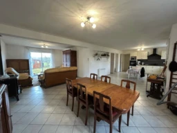 Maison 4 chambres bureau garage jardin 3