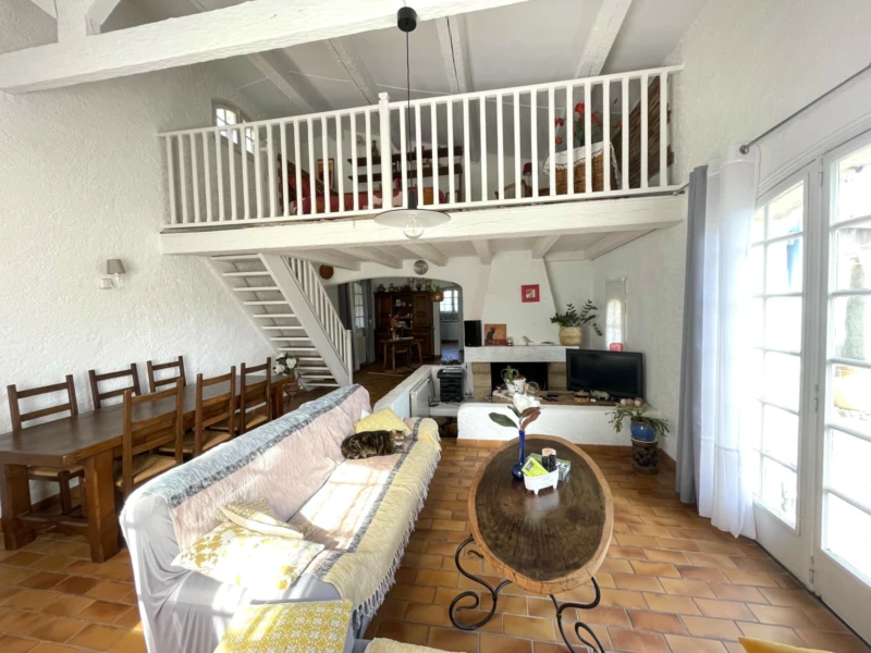 LE THORONET Villa traditionnelle 5 pièce(s) 158m2 Terrain 2289m2 6