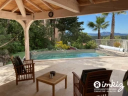 Maison  piscine individuelle cheminée vue dégagée 1