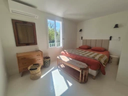 LA MAISON DU PETIT PORT. Entièrement rénovée en 2025. A 8mn de St Tropez ! (loyer tout inclus) 3