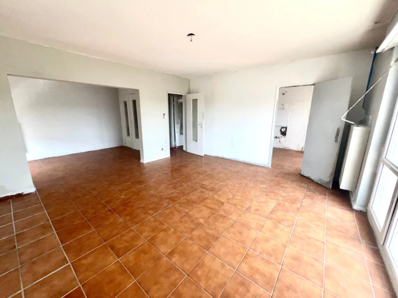Appartement à rénover avec Balcon 3
