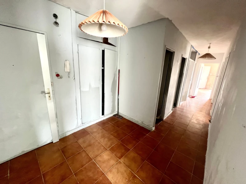 Appartement à rénover avec Balcon 4