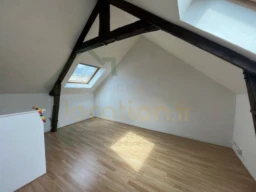 Appartement 2 pièces situé en centre ville à SAINT-QUENTIN 1