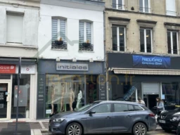 Local commercial centre-ville ST QUENTIN 1