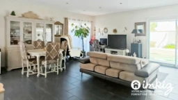TRESSERRE - VILLA DE STANDING – PISCINE 2