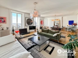Appartement ancien plein de charme 1