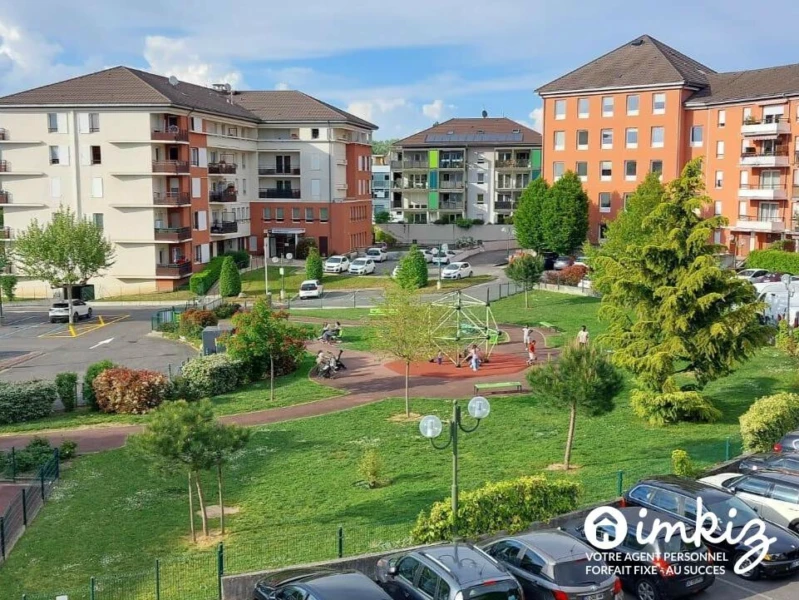 Appartement Lumineux avec séjour ouvert sur balcon 1