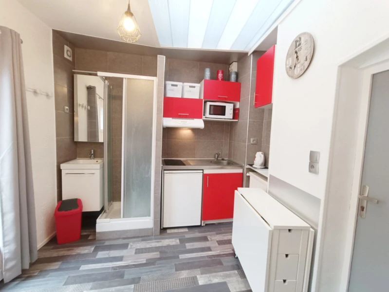 Studio compact, confort assuré 6