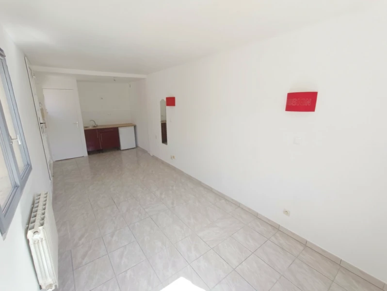 Studio lumineux avec extérieur privé 4