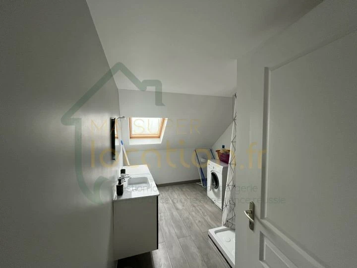 Studio avec mise à disposition de meuble à deux pas du Centre-Ville de SAINT-QUENTIN 5